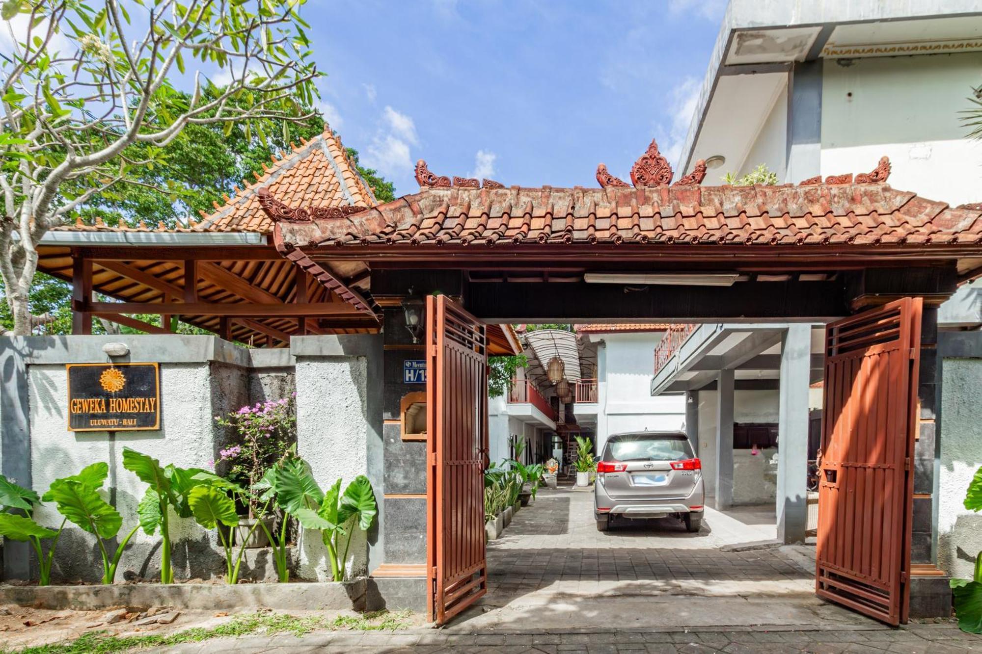 ג'ימבאראן Capital O 93944 Geweka Homestay מראה חיצוני תמונה