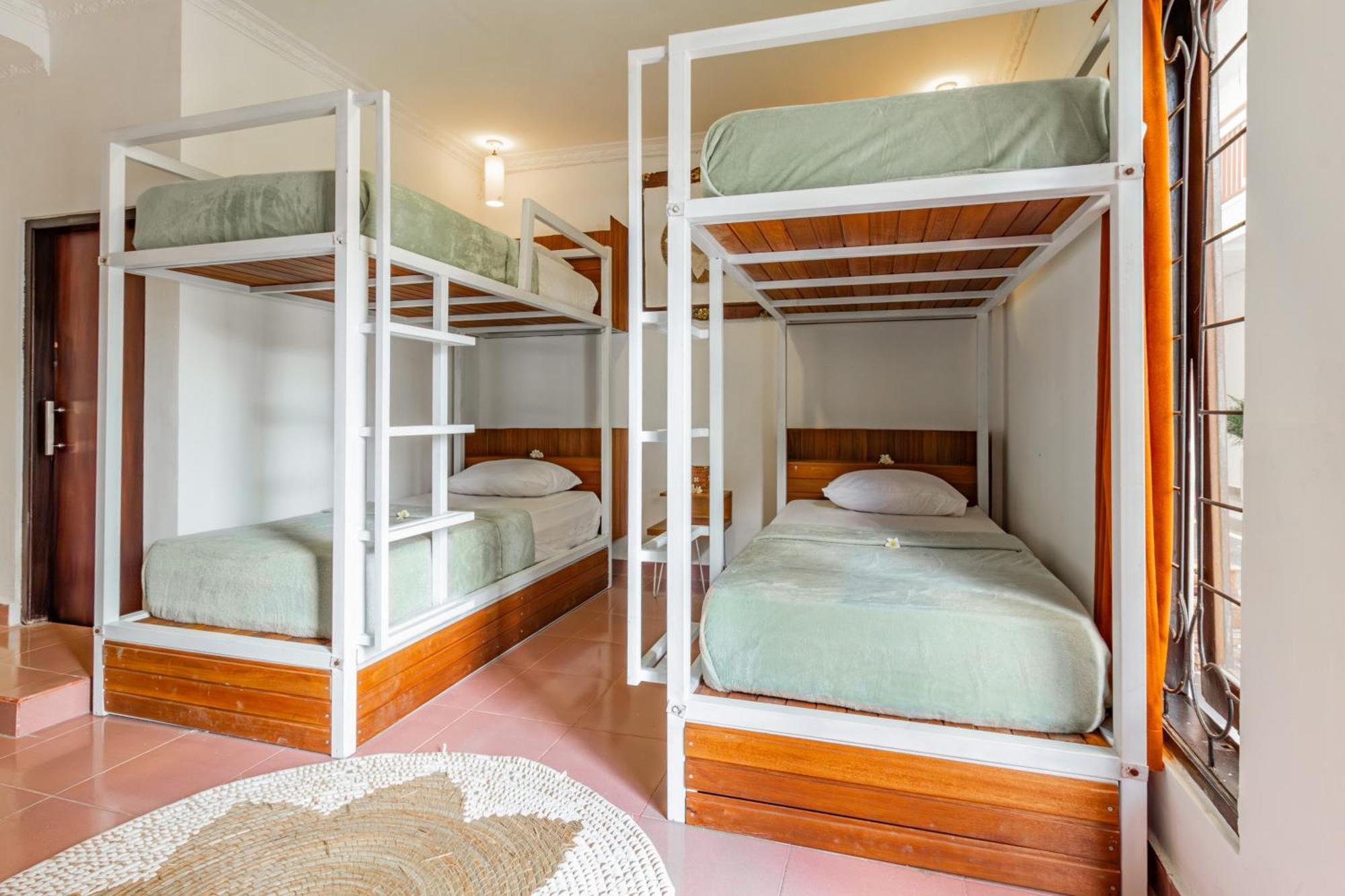 ג'ימבאראן Capital O 93944 Geweka Homestay מראה חיצוני תמונה