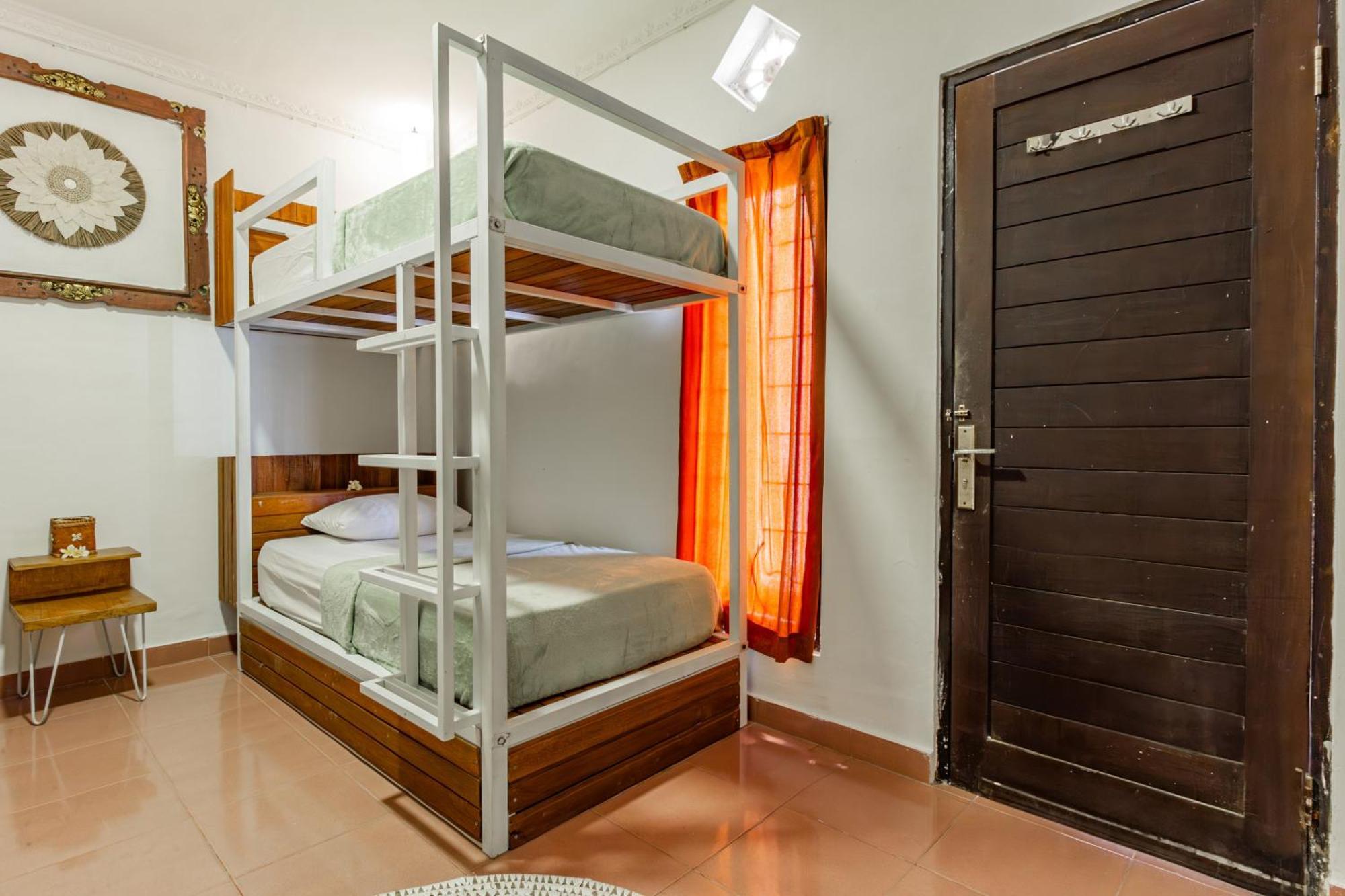 ג'ימבאראן Capital O 93944 Geweka Homestay מראה חיצוני תמונה